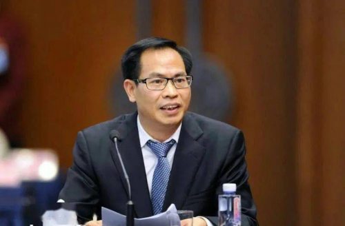 全國(guó)人大代表柯云峰：擴(kuò)雙通道藥房范圍，促M(fèi)TM慢病藥學(xué)服務(wù)升級(jí)